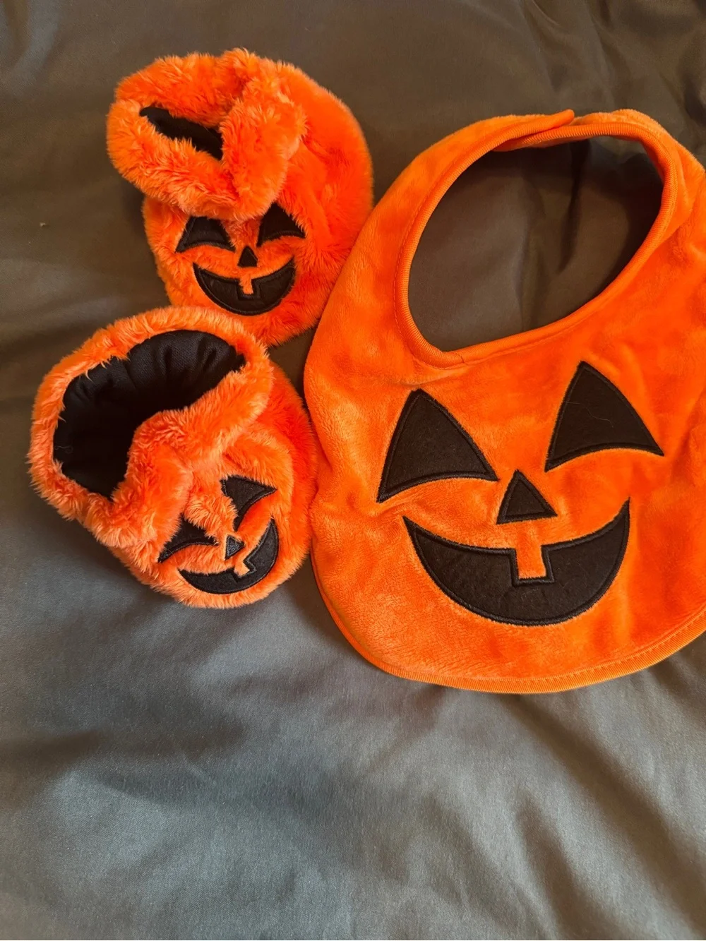 My First Halloween outfit - Carters - 9 month